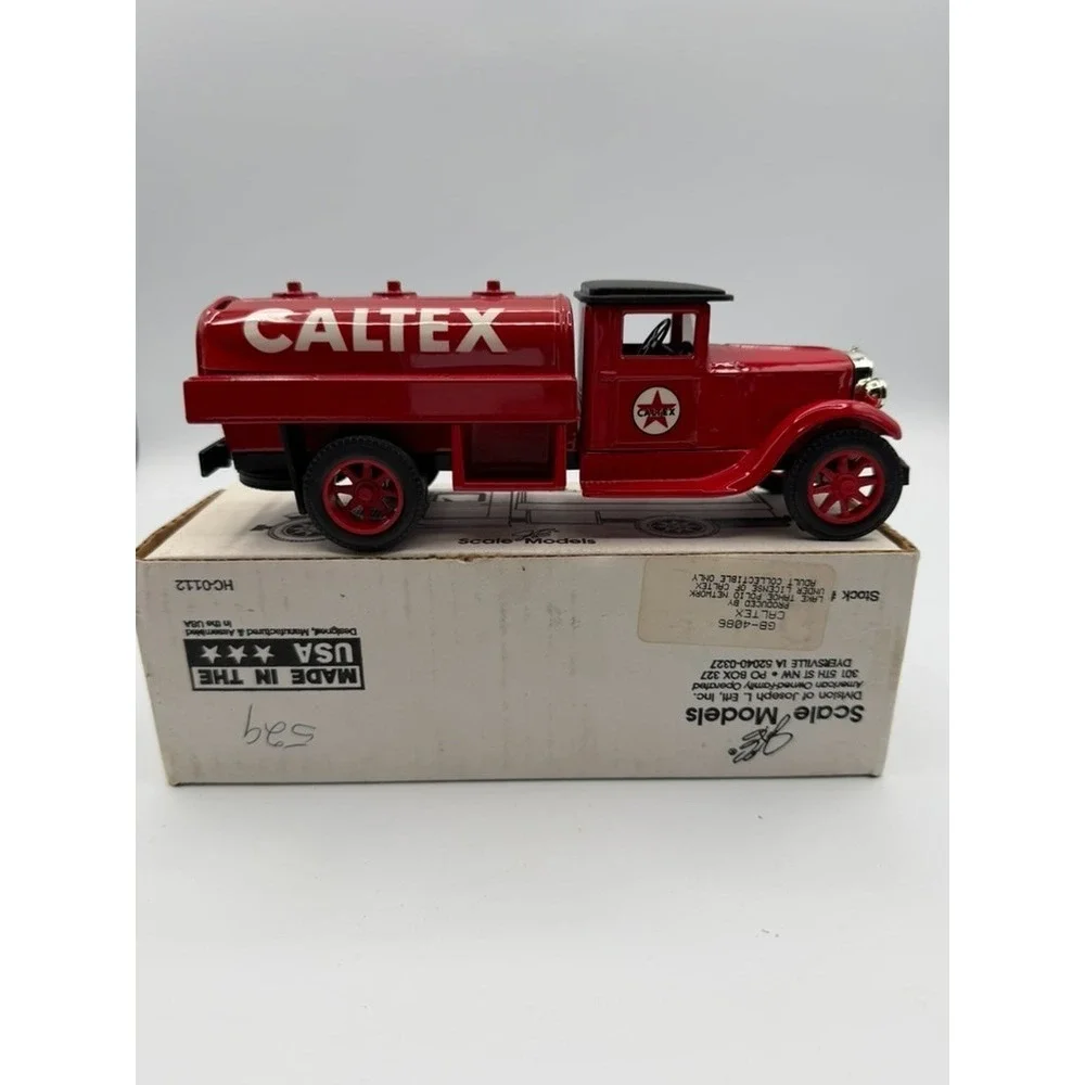 American Classics ERTL Caltex 1930's Tanker Truck Coin Bank Lock+Key GB-4086 RED